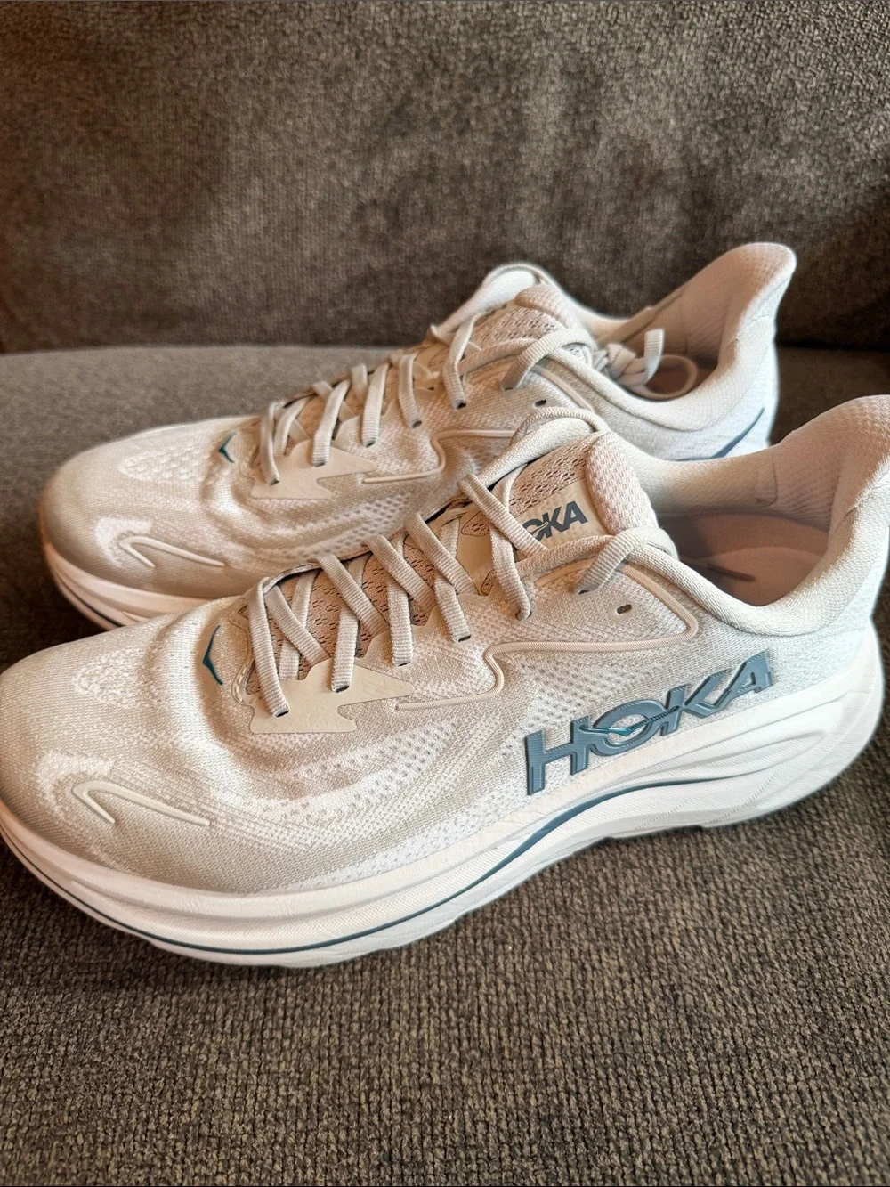 HOKA Clifton 10 (Wide)